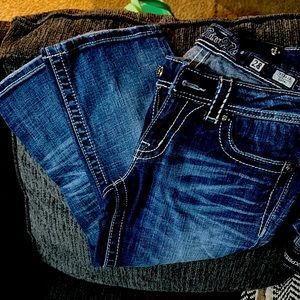 Miss Me capris size 28